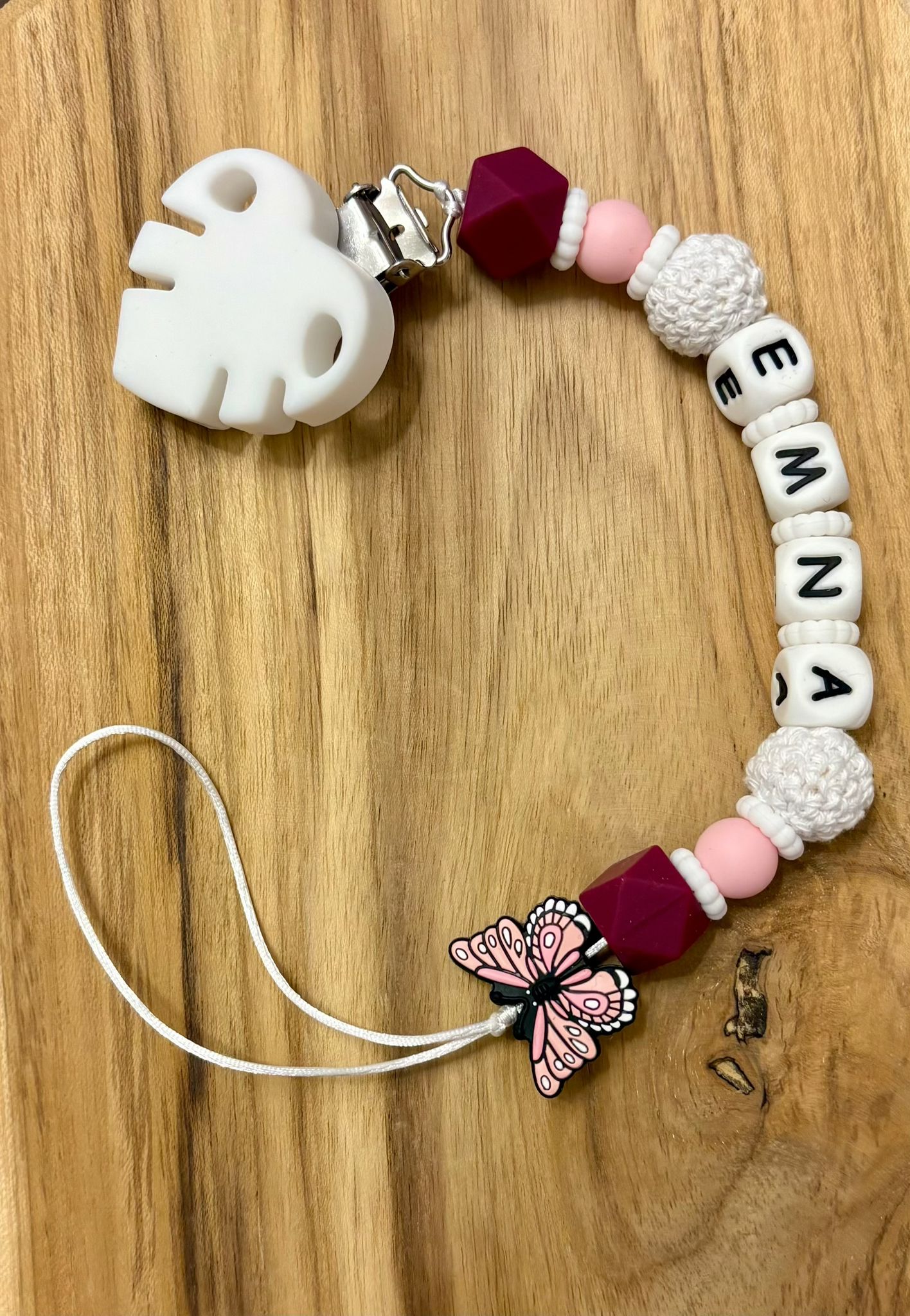 Attache tétine personnalisée – réalisation 1