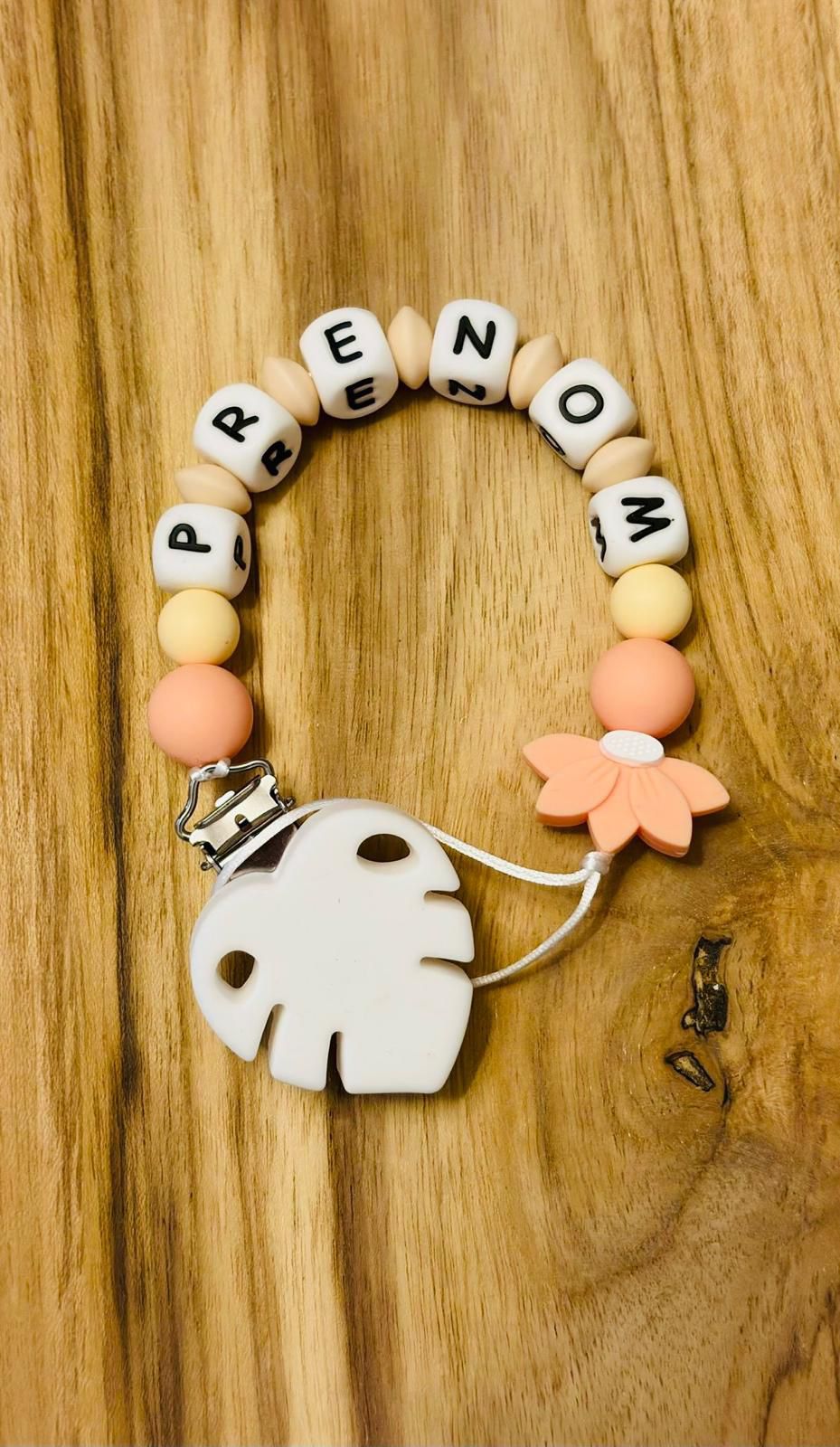 Attache tétine personnalisée